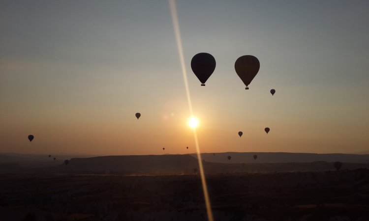 Göreme: Cappadocia Private Hot Air Balloon Sunrise Flight 