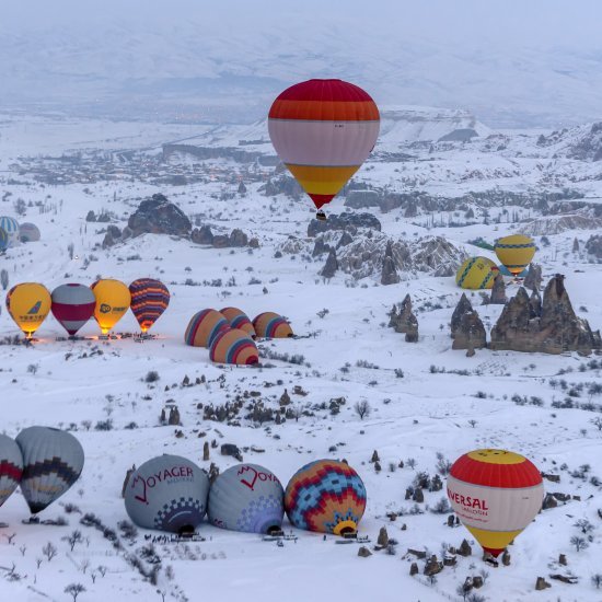 Göreme: Cappadocia Private Hot Air Balloon Sunrise Flight 