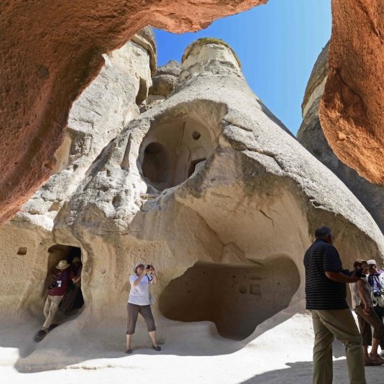 Cappadocia: Private Red Tour with Lunch